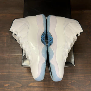 Jordan 11 Retro Legend Blue (2024) Size 9 (Pre-Owned) - aux