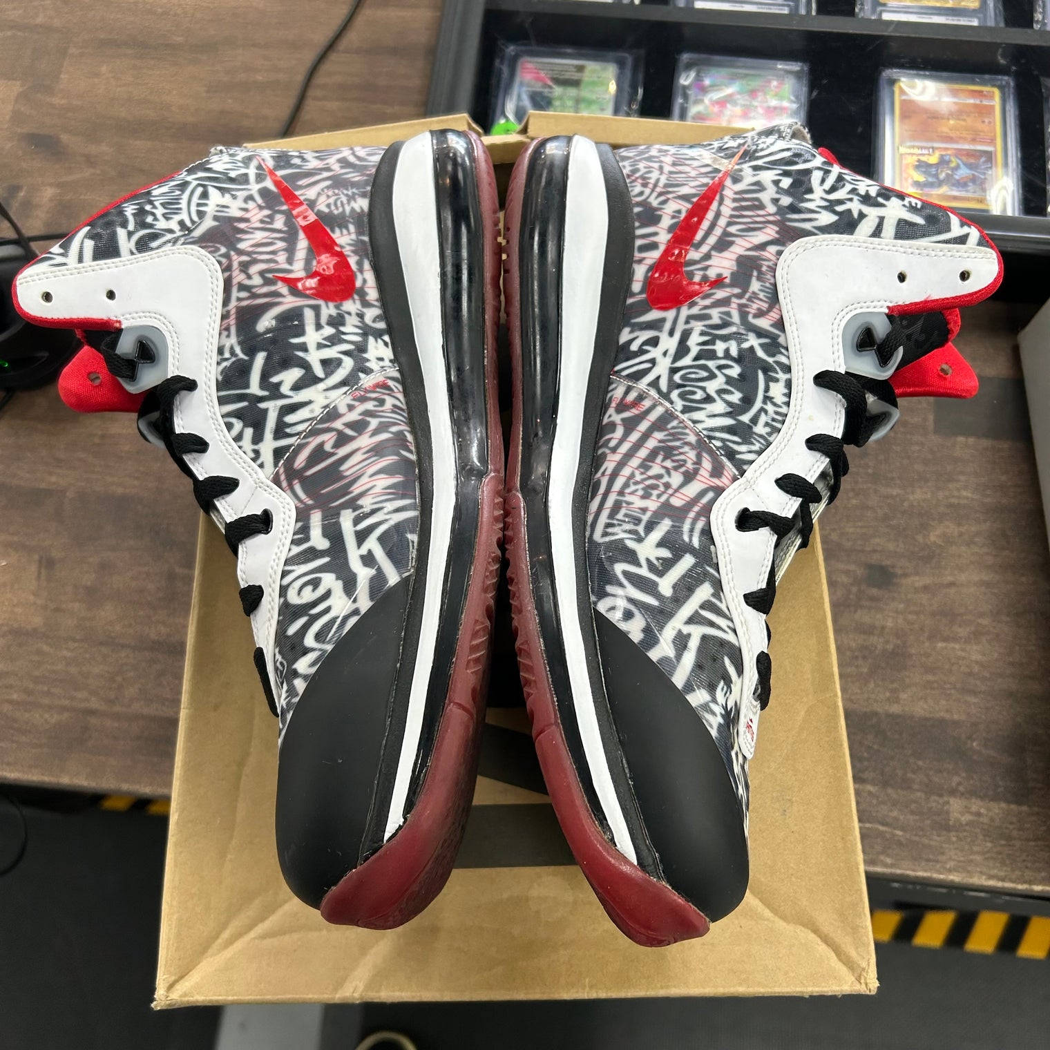 Graffiti LeBron 8 (2021) (USED, Replacement Box)