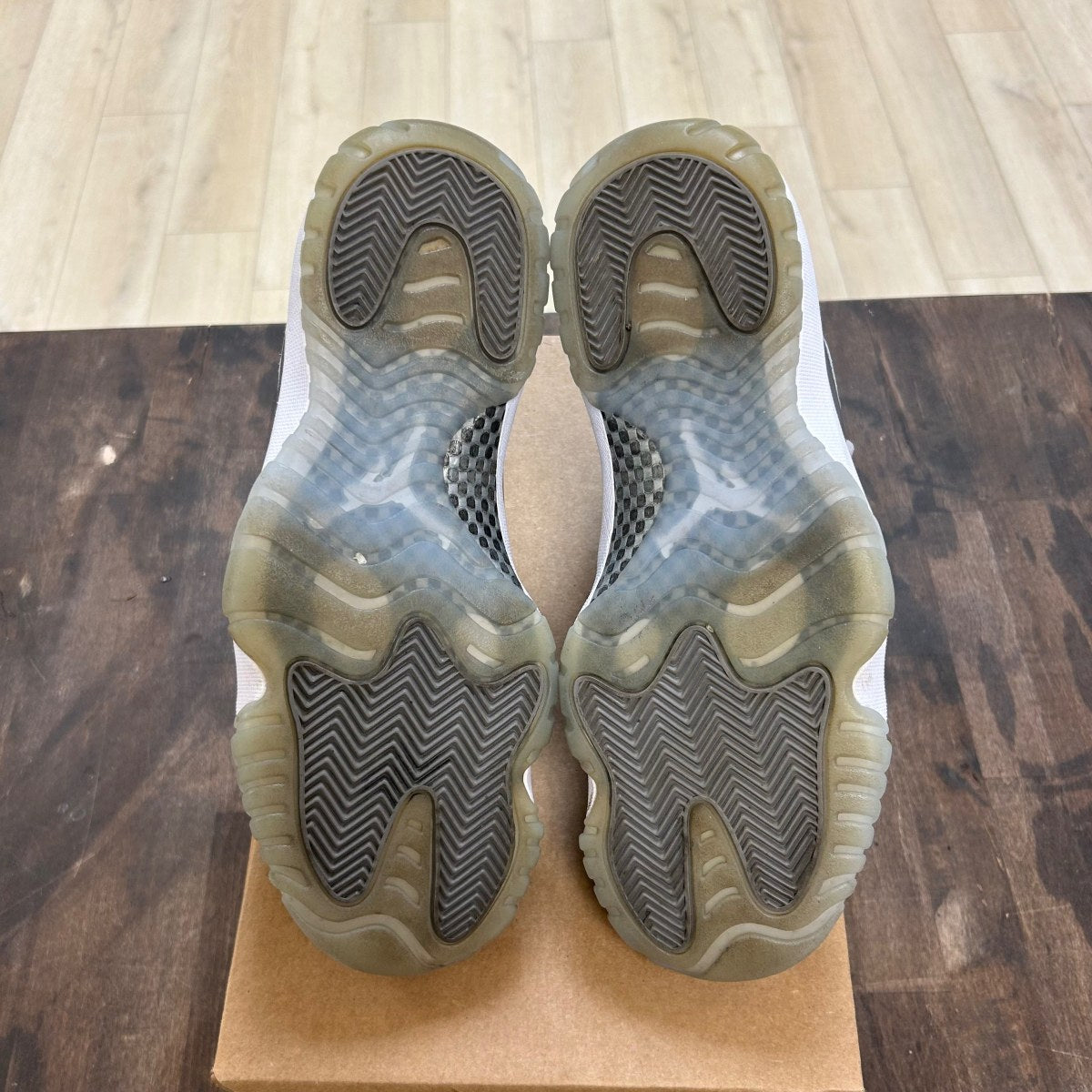 Jordan 11 Retro Cool Grey (2021) Size 10 (Pre-Owned) - Image 5