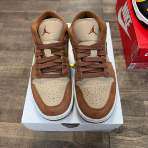 Jordan 1 Low SE Legend Coffee (Women's) - Image 2