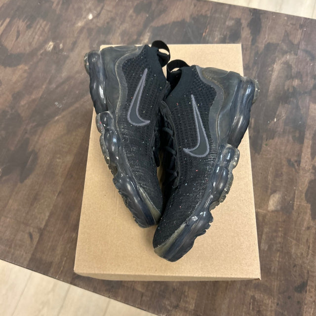 Nike Air VaporMax 2021 FK Black Anthracite Size 6 (Pre-Owned) - Image 1