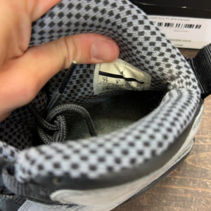 Jordan 10 Retro Cool Grey (GS) Size 7Y (Pre-Owned) - Image 7