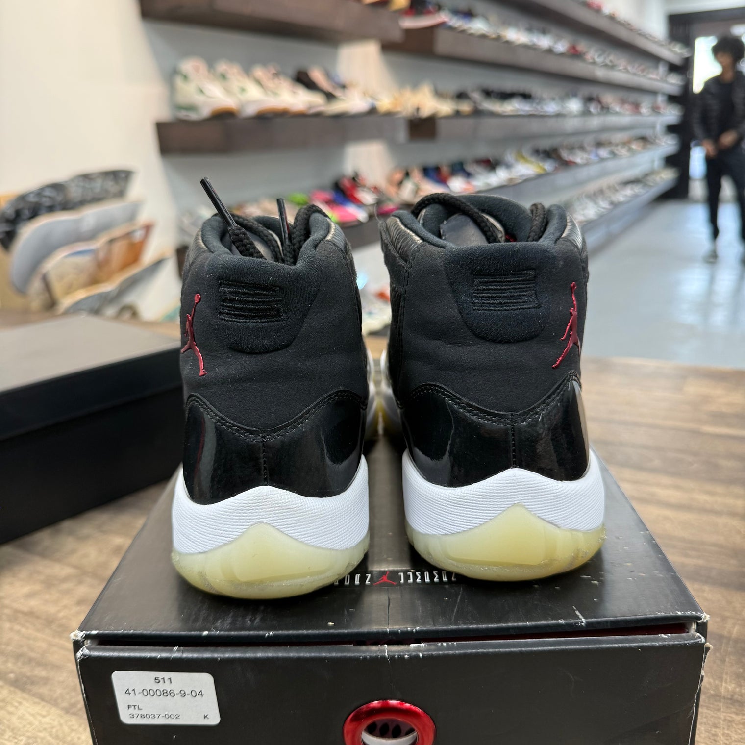 Jordan 11 Retro 72-10 (Men's) (US 8) (USED)