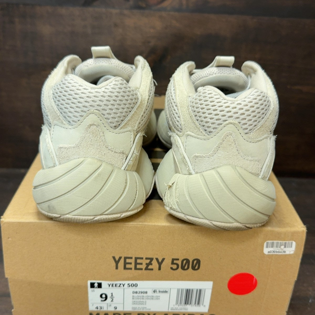 adidas Yeezy 500 Blush Size 9.5 (Pre-Owned) - aux