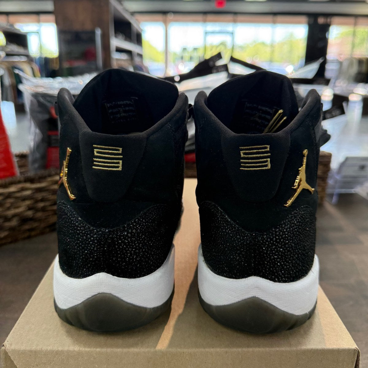 Jordan 11 Retro Heiress Black Stingray (GS) Size 9.5Y (Pre-Owned) - Image 5