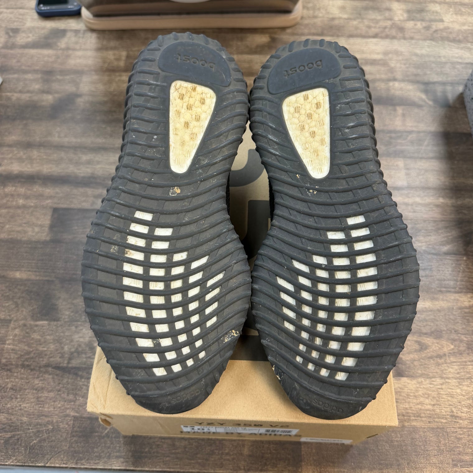 Oreo Yeezy 350 V2 (USED)