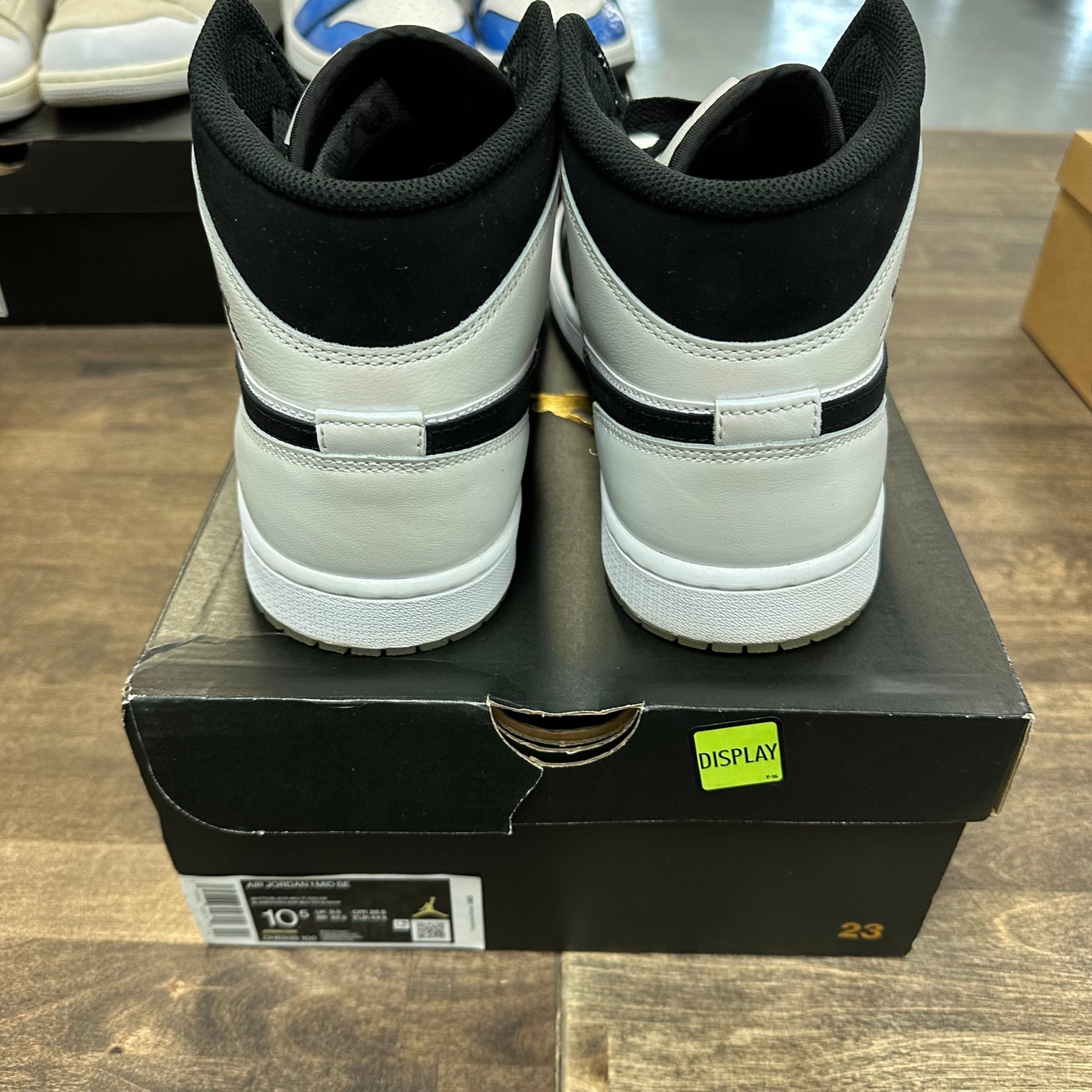 Diamond Short Jordan 1 Mid Used Sneakers (USED)