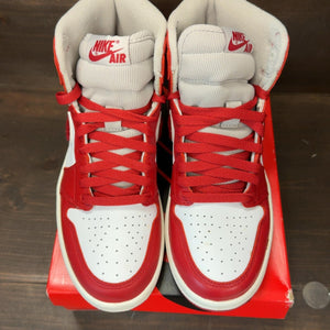Jordan 1 Retro High OG Varsity Red (Women's) - Image 3