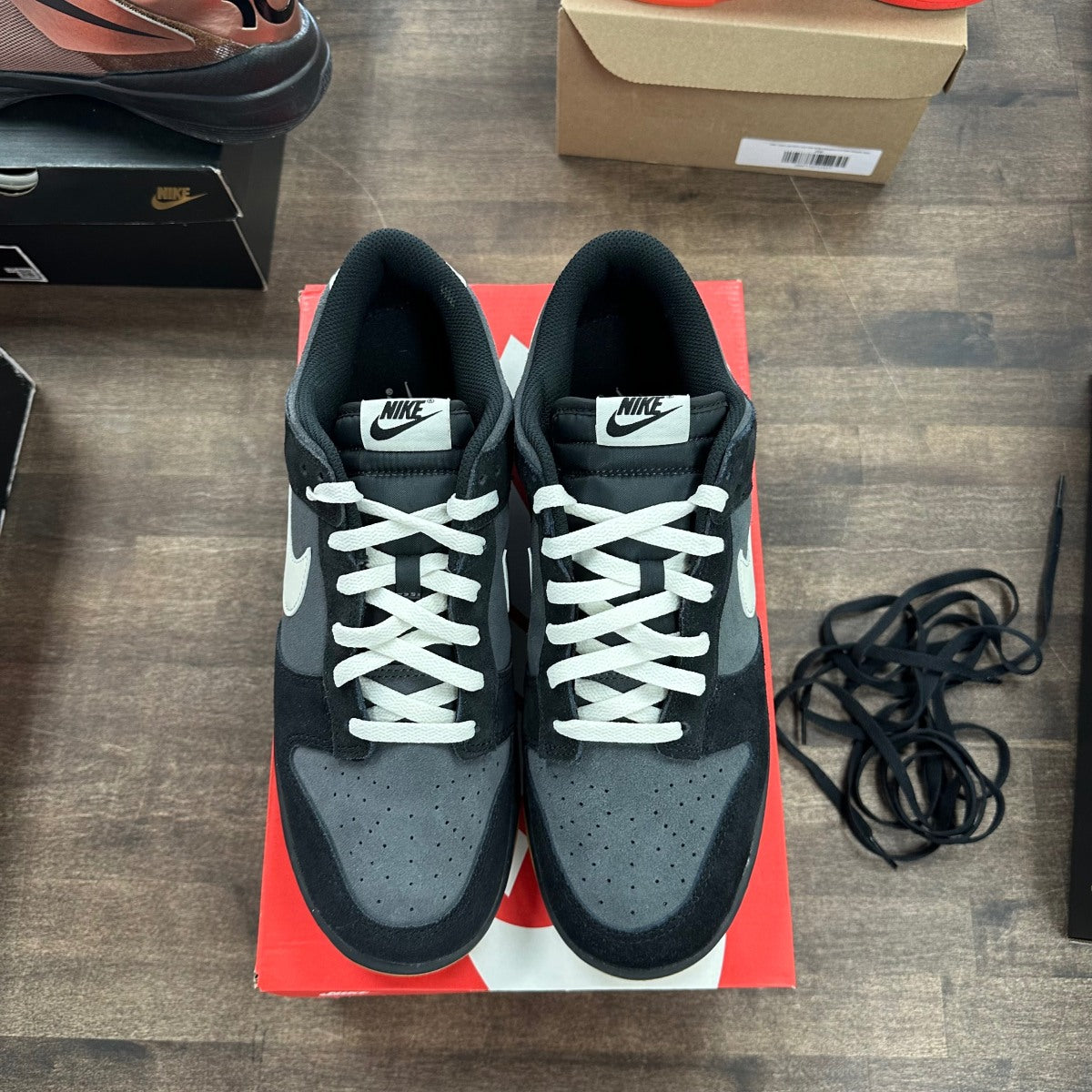 Nike Dunk Low SE Black Grey Gum - Image 3