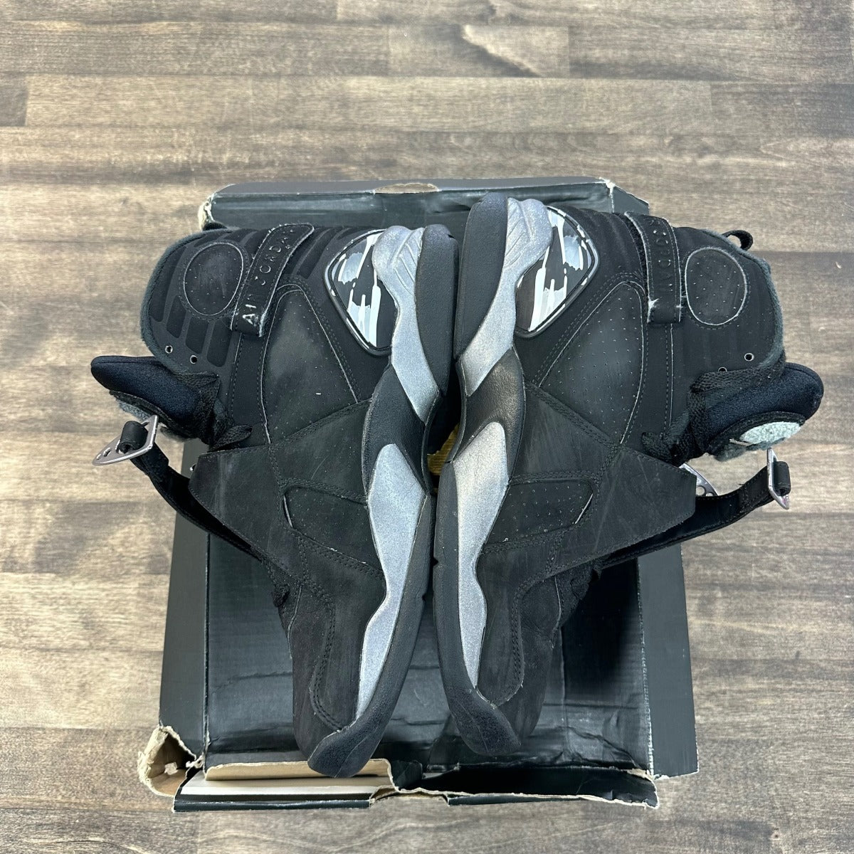 Jordan 8 Retro Chrome (2015) Size 9.5 (Pre-Owned) - Image 3