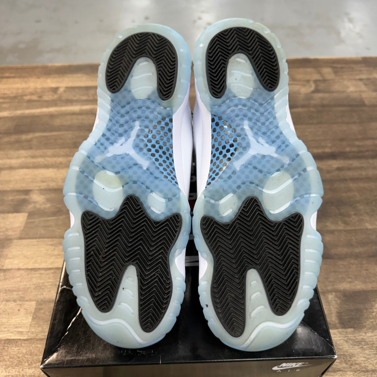 Jordan 11 Retro Legend Blue (2024) - Image 5