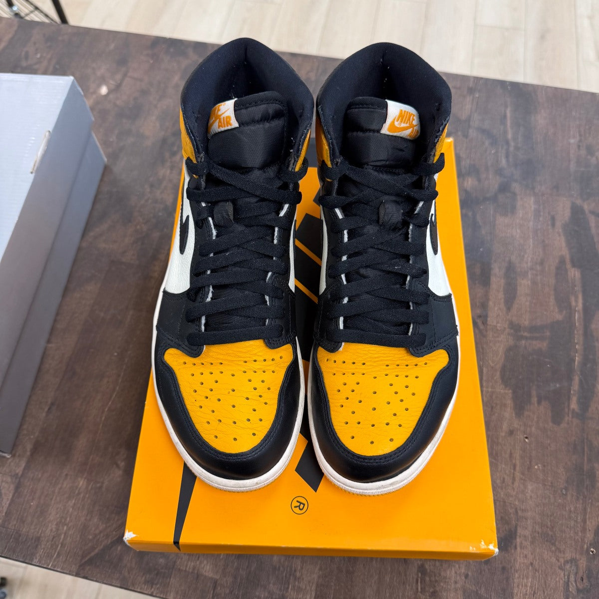 Jordan 1 Retro High OG Taxi - Image 2