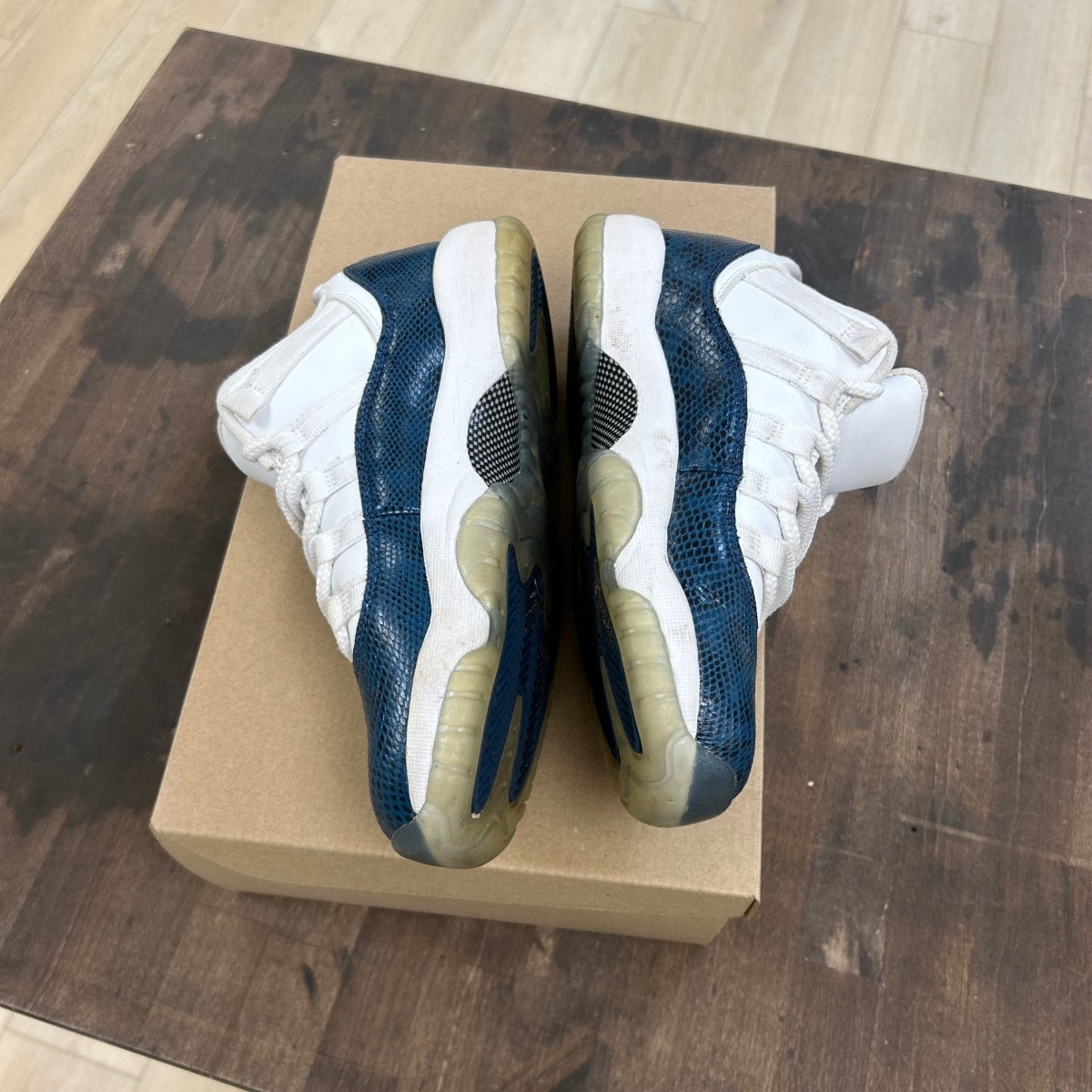 Jordan 11 Retro Low Snake Navy (2019) (GS) Size 6Y (Pre-Owned) - Image 3