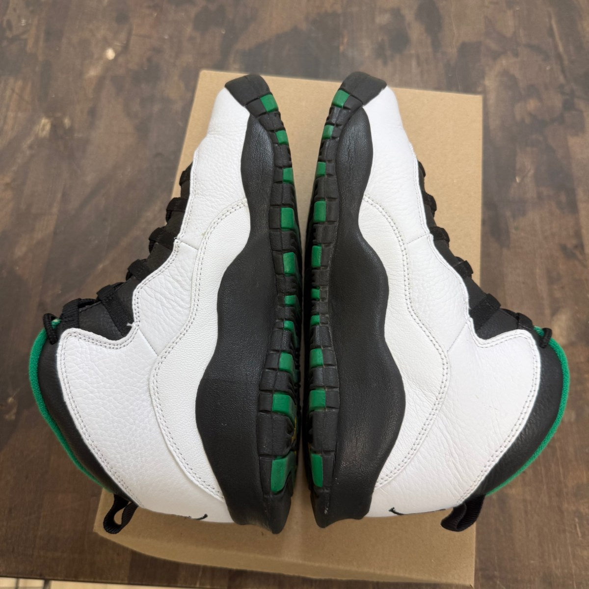 Jordan 10 Retro Seattle (GS) Size 7Y (Pre-Owned) - Image 4