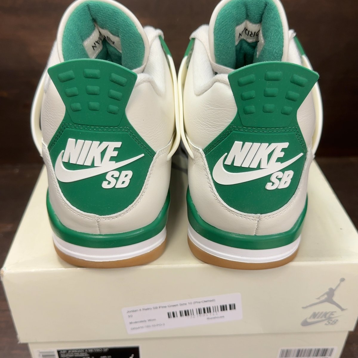 Jordan 4 Retro SB Pine Green Size 10 (Pre-Owned) - aux