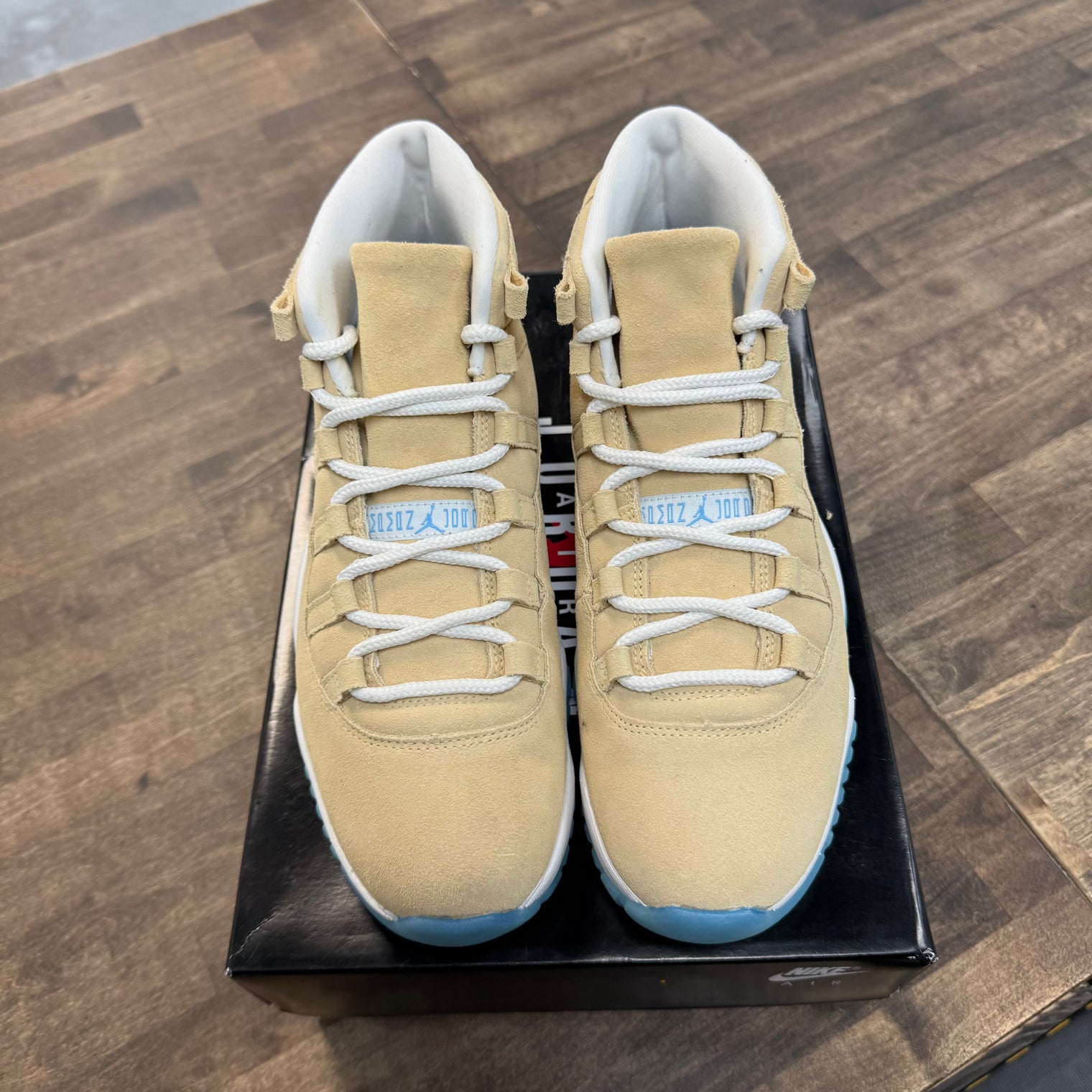 Jordan 11 Retro H-Town (Lightly Worn)