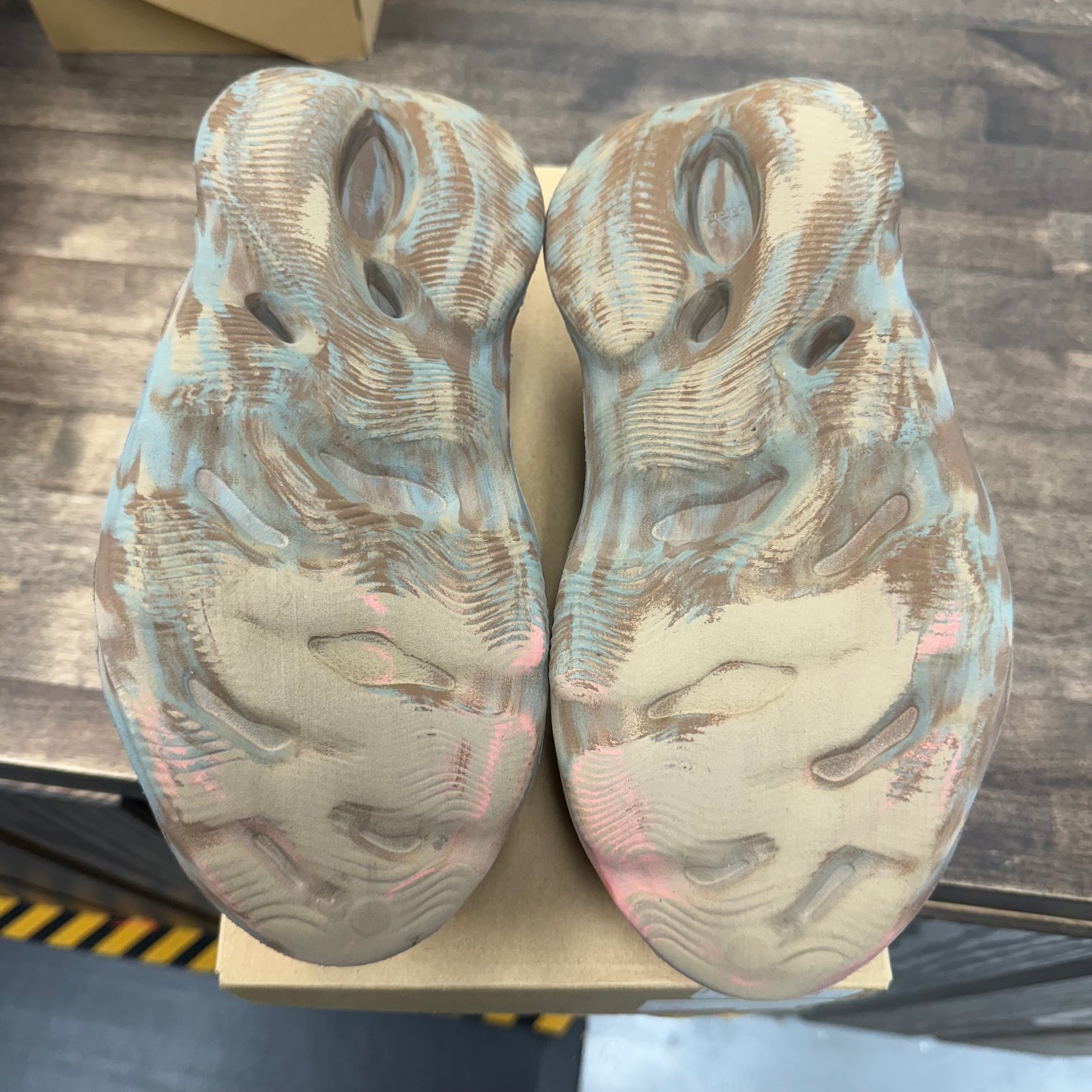 MX Sand Grey Yeezy Foam RNNR (USED)