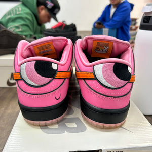 Nike The Powerpuff Girls Blossom SB Dunk Low (Lightly Worn) Size 7.5 (Pre-Owned) - Image 4