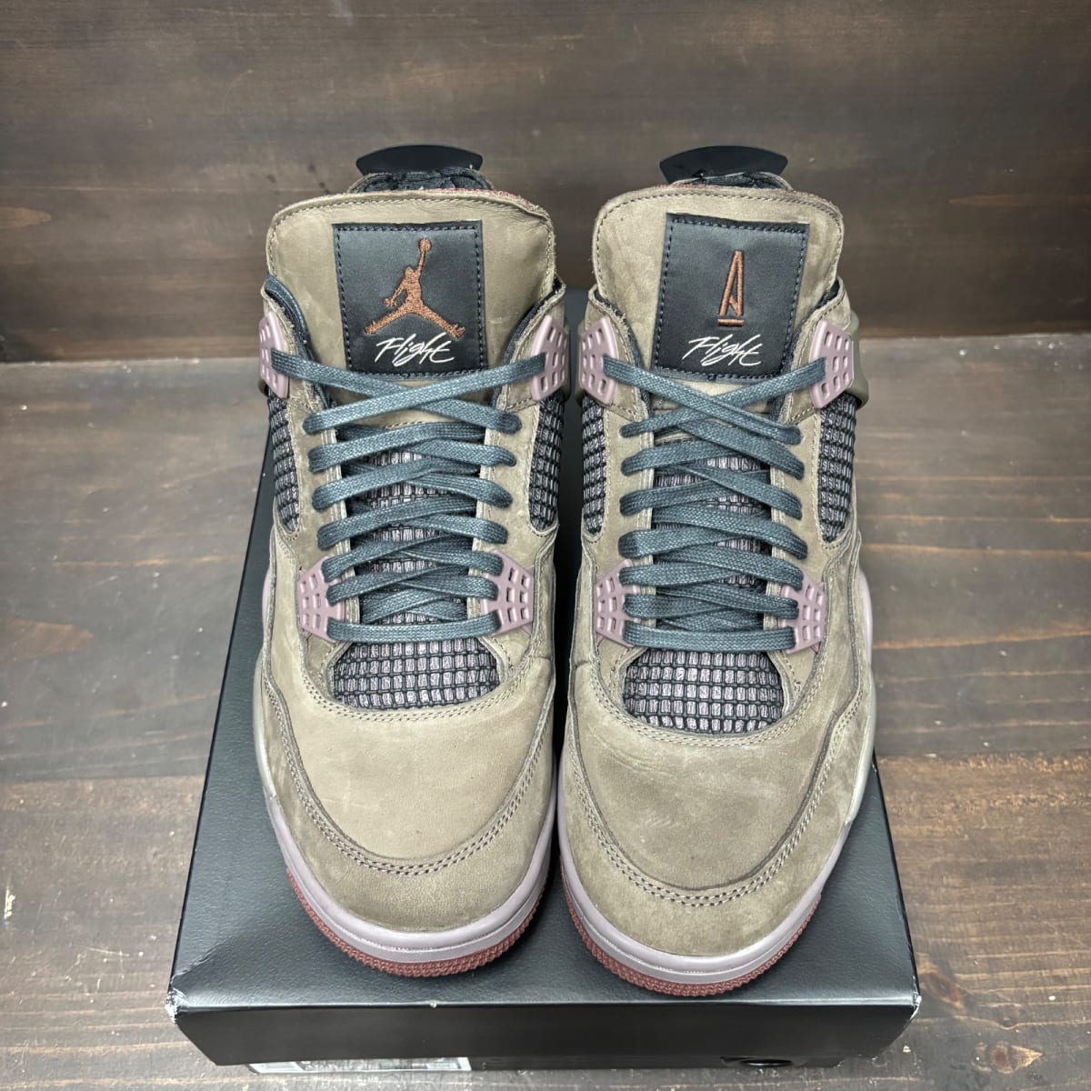 Jordan 4 Retro SP A Ma Maniére Dark Mocha Size 9 (Pre-Owned) - side