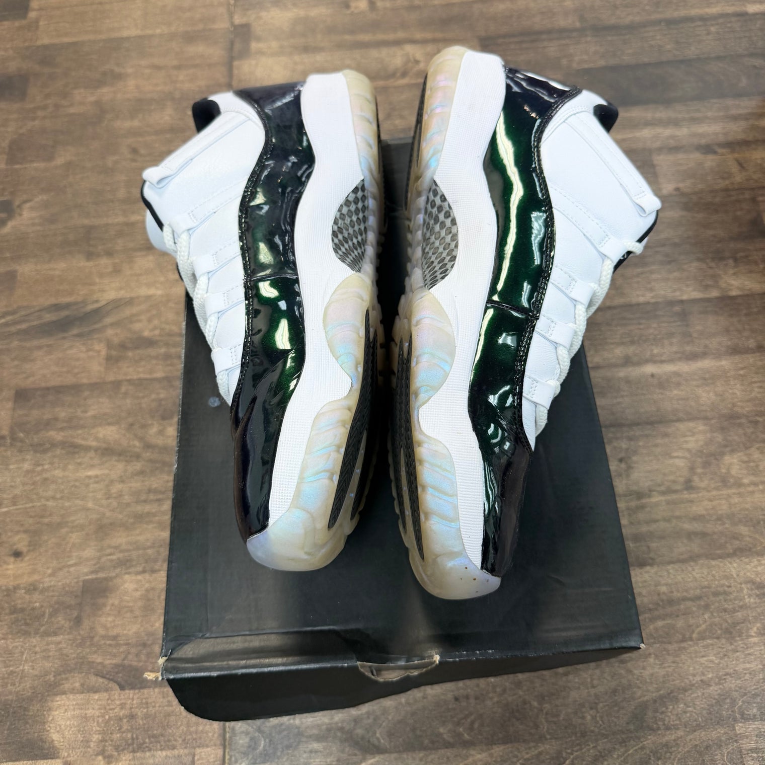 Iridescent Jordan 11 Retro Low (USED)