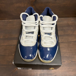 Jordan 11 Retro UNC Win Like 82 Size 9.5 (Pre-Owned) - Image 3