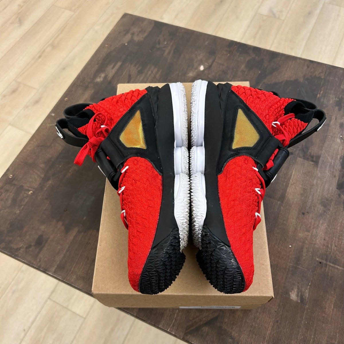 Nike LeBron 15 Red Diamond Turf Size 10 (Pre-Owned) - Image 3