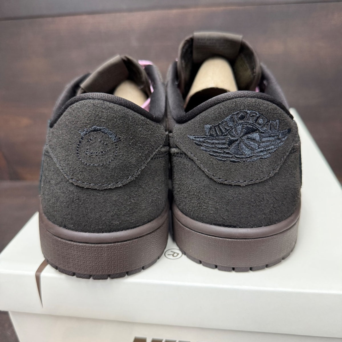 Jordan 1 Retro Low OG SP Travis Scott Velvet Brown - Image 5