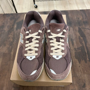 New Balance 2002R Black Fig Size 7 (Pre-Owned) - Image 2