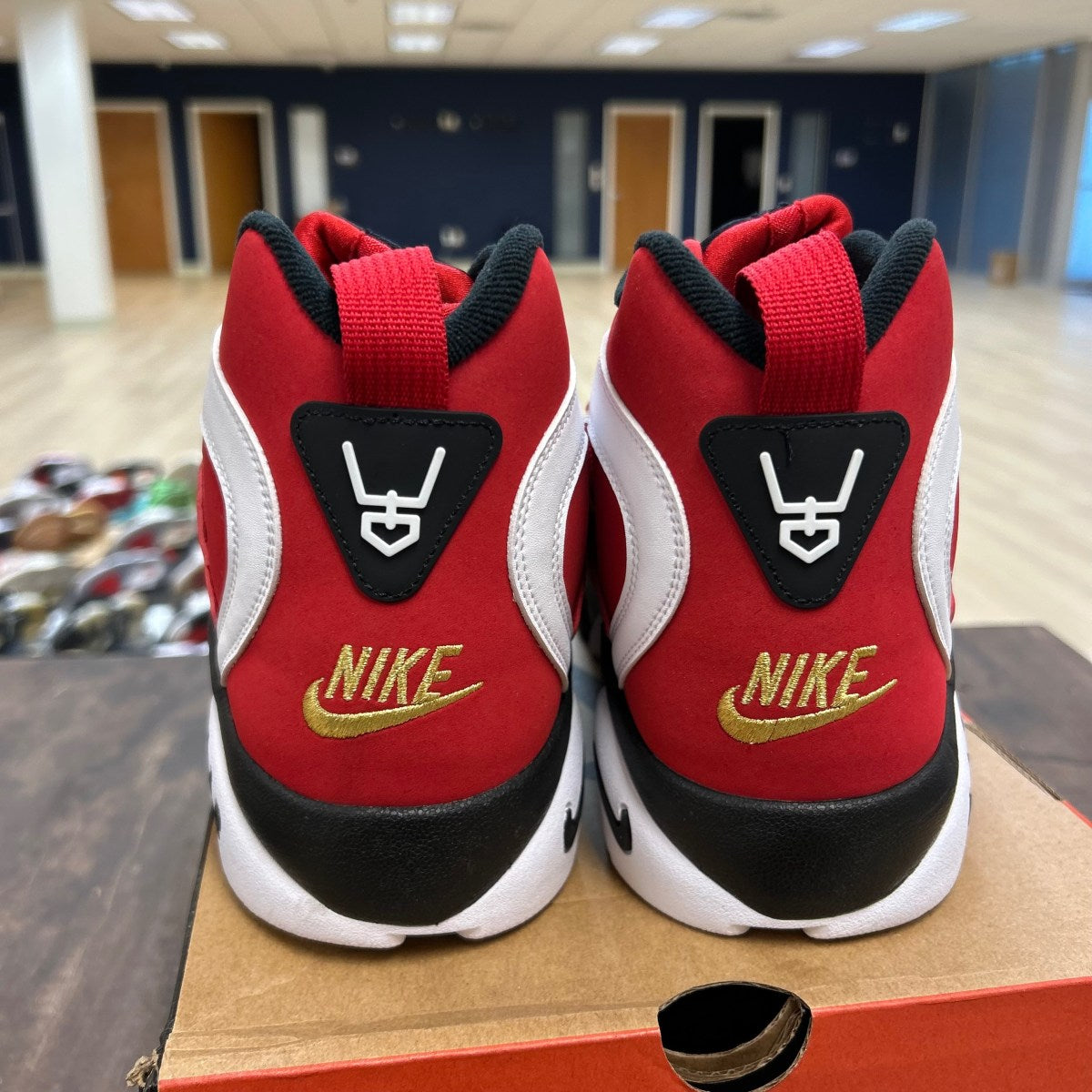 Nike Air Diamond Turf 2 Red Gold (2026) - Image 4