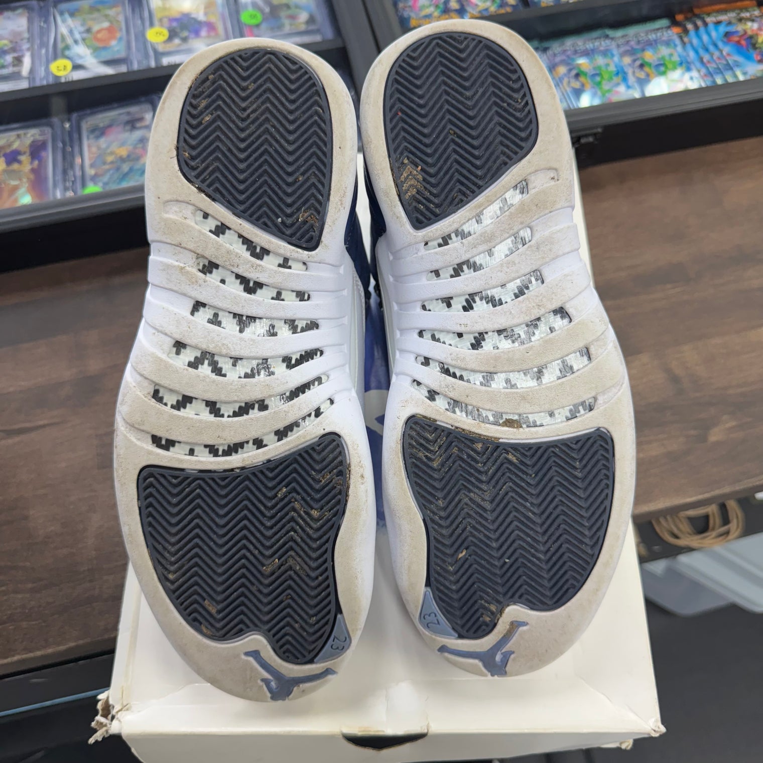 Indigo Jordan 12 Retro (USED)
