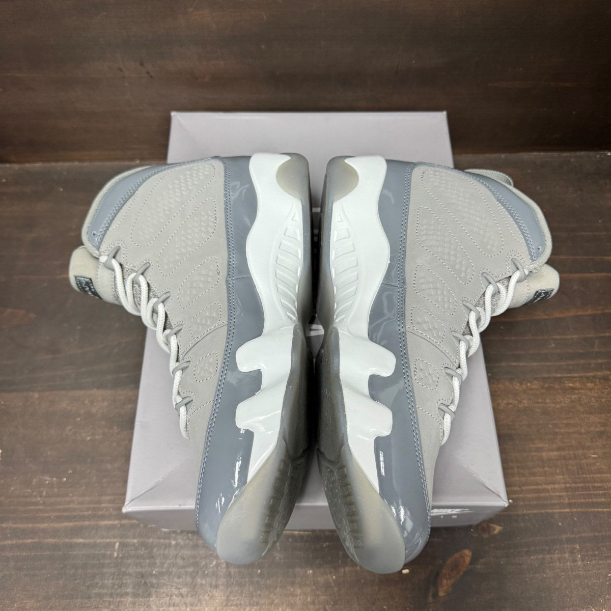 Jordan 9 Retro Cool Grey (2025) Size 10 (Pre-Owned) - side