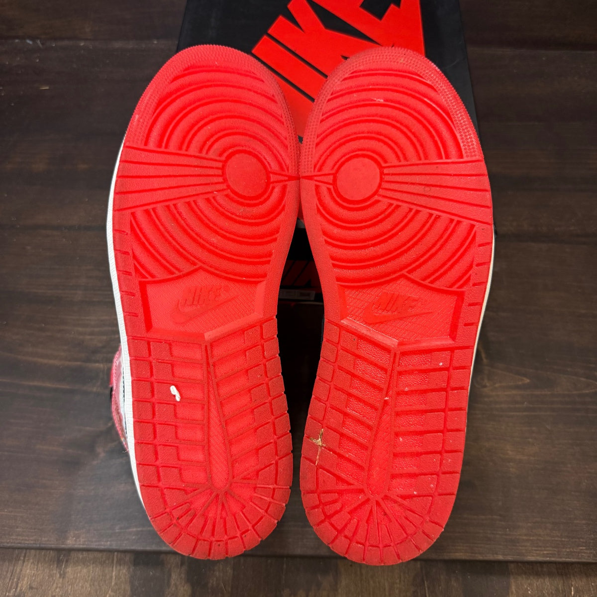 Jordan 1 Retro High OG Spider-Man Across the Spider-Verse - Image 4
