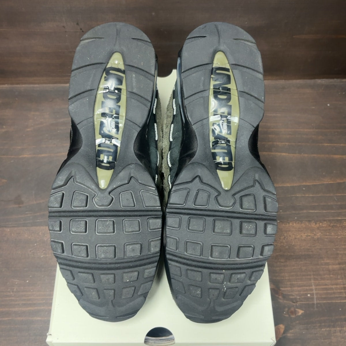 Nike Air Max 95 SP Undefeated Geo La Brea Medium Olive Size 12 (Pre-Owned)