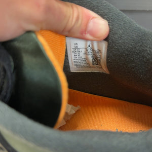 Jordan 4 Retro OG SP Undefeated (2025) - Image 7