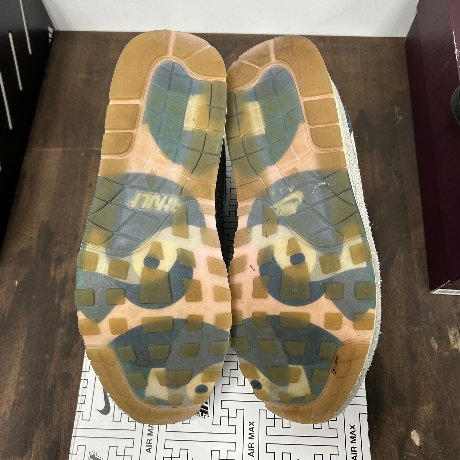 Kasina Won-Ang Grey Air Max 1 (USED)