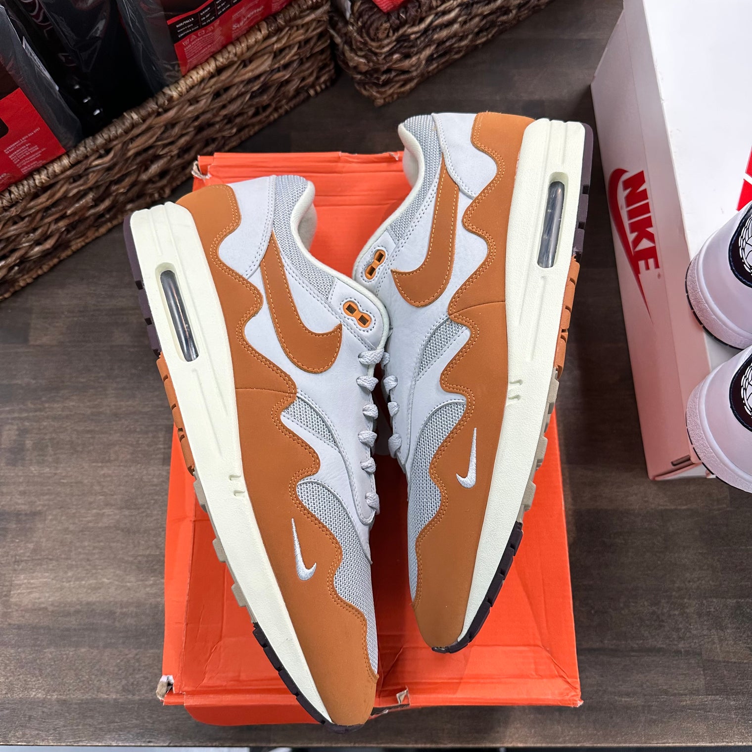 Patta Monarch Nike Air Max 1 (USED, Replacement Box)