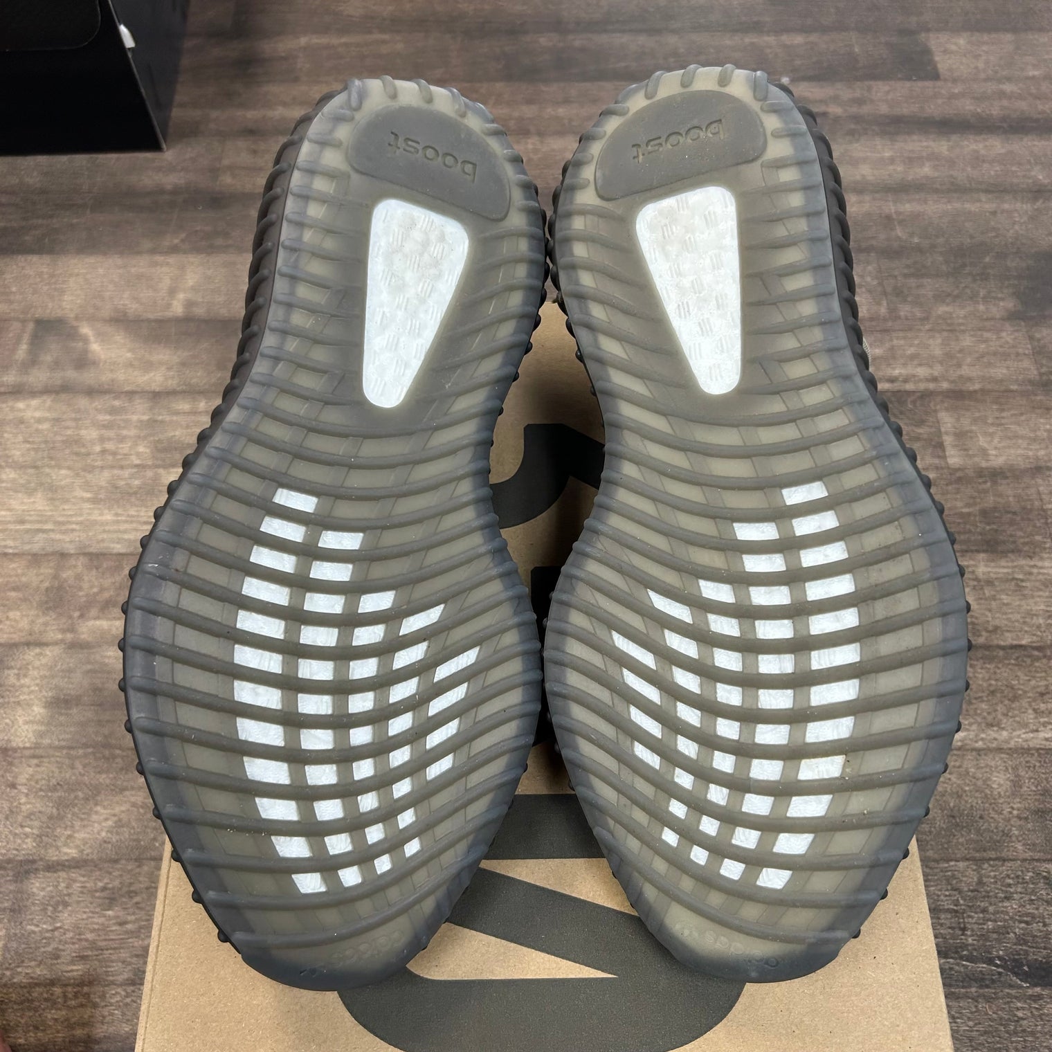 Ash Stone Yeezy 350 (Lightly Worn)