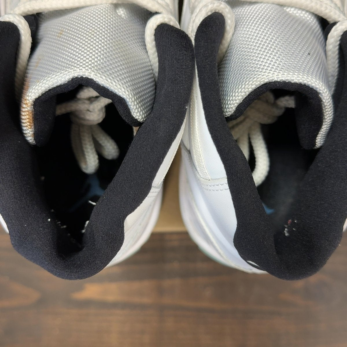 Jordan 11 Retro Legend Blue (2014) Size 11 (Pre-Owned) - aux