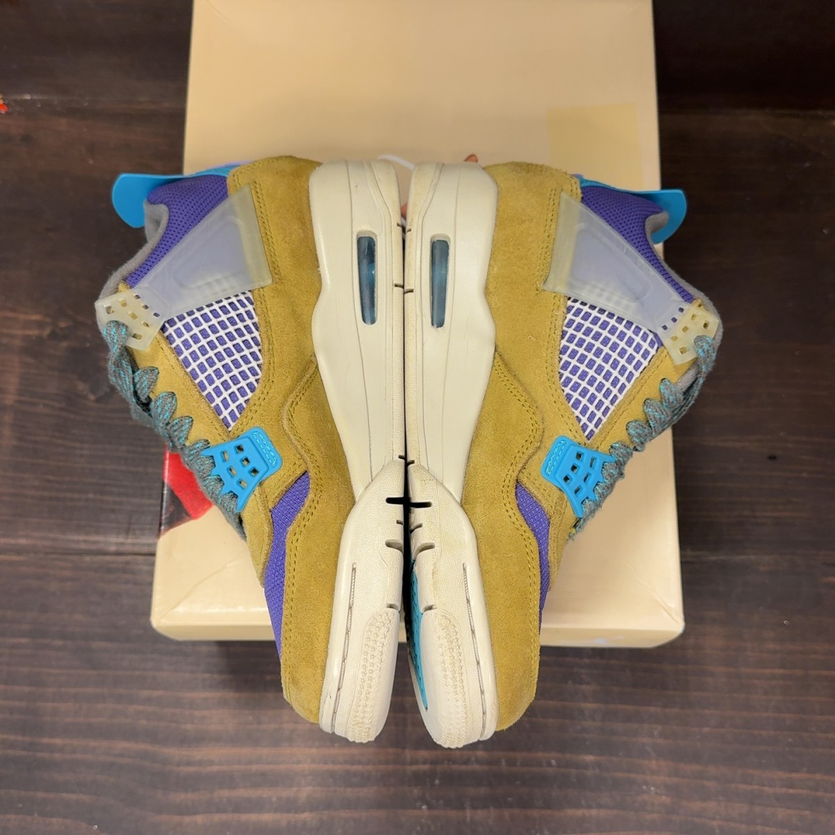 Jordan 4 Retro SP 30th Anniversary Union Desert Moss - Image 4