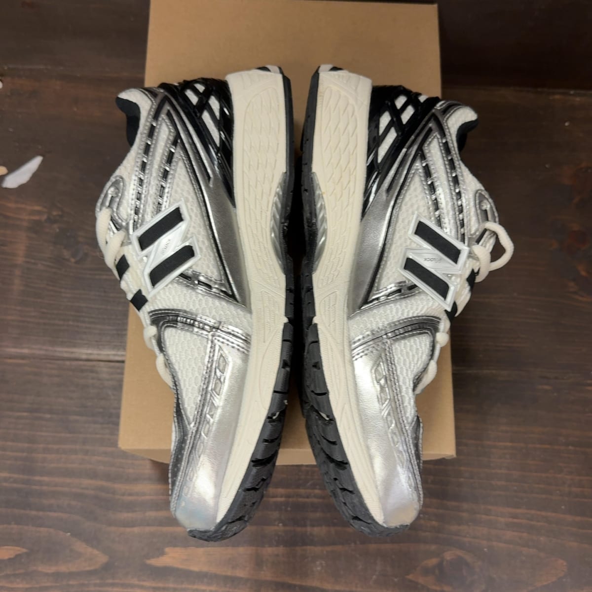 New Balance 1906R Silver Black Size 11 (Pre-Owned) - aux