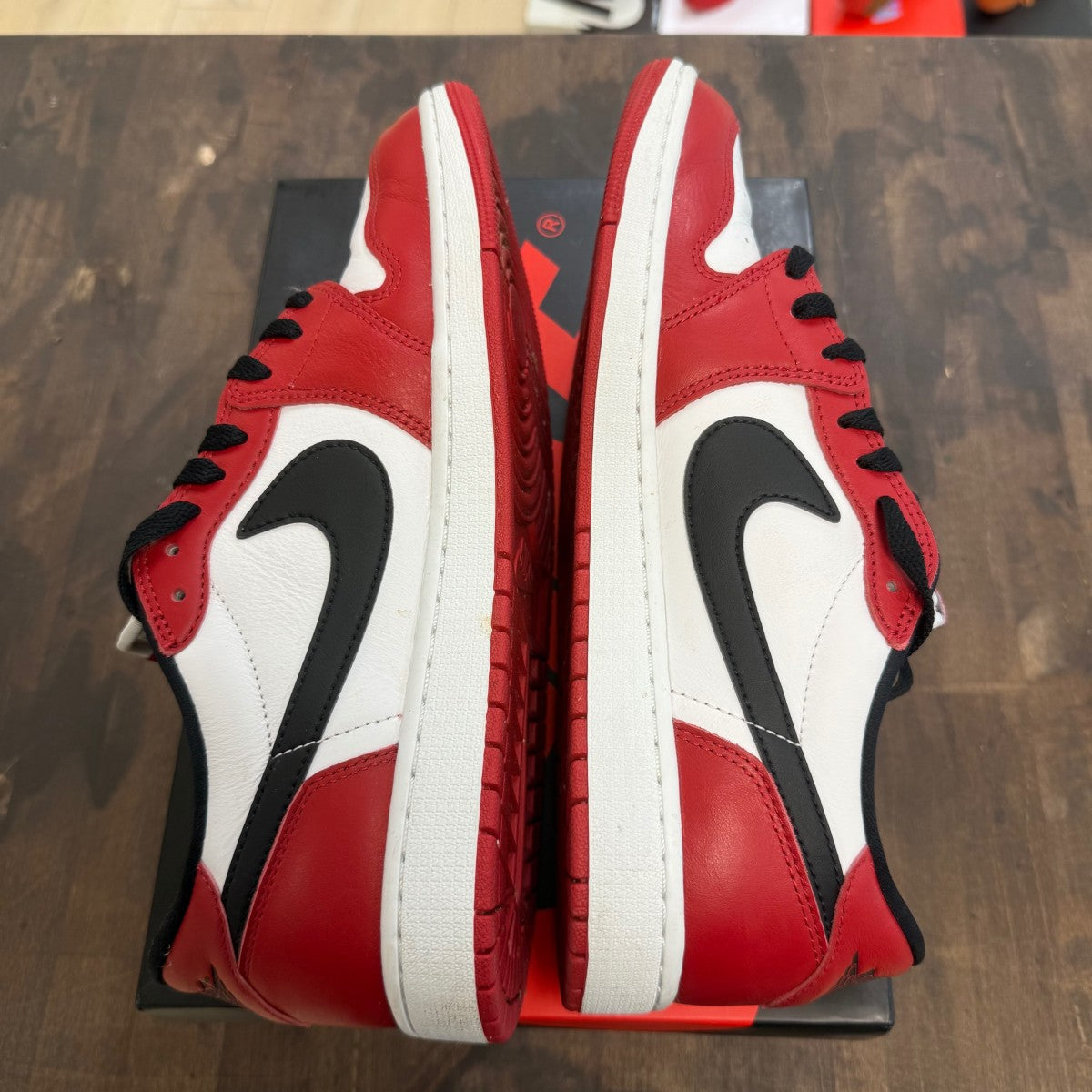 Jordan 1 Retro Low OG Chicago (2025) Size 12 (Pre-Owned) - tag