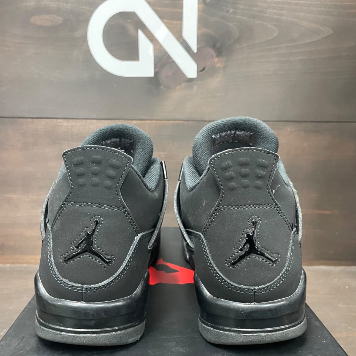 Jordan 4 Retro Black Cat (2020) (GS) Size 7Y (Pre-Owned) - side