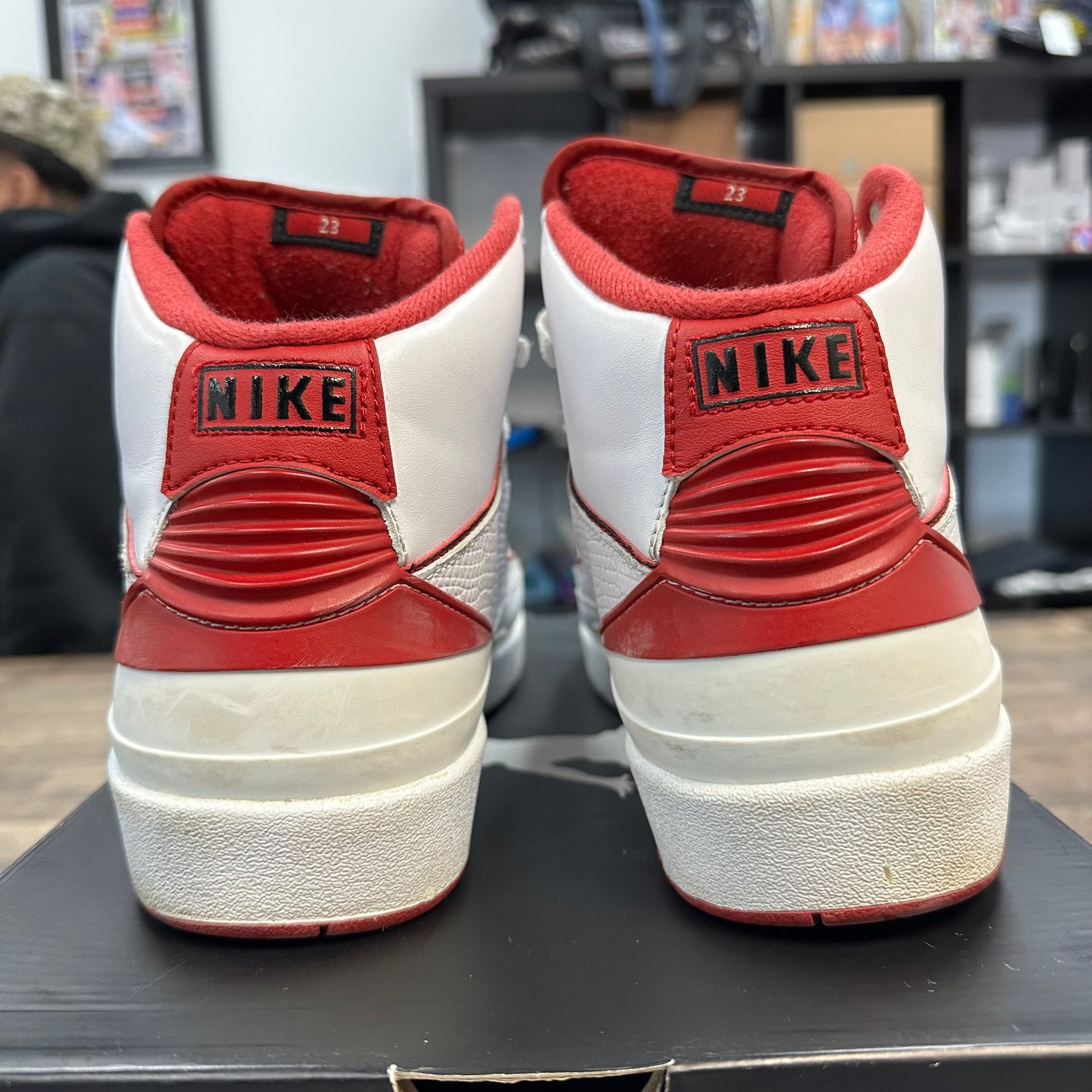 Jordan 2 Retro White Red (2014) (US 8.5) (USED)