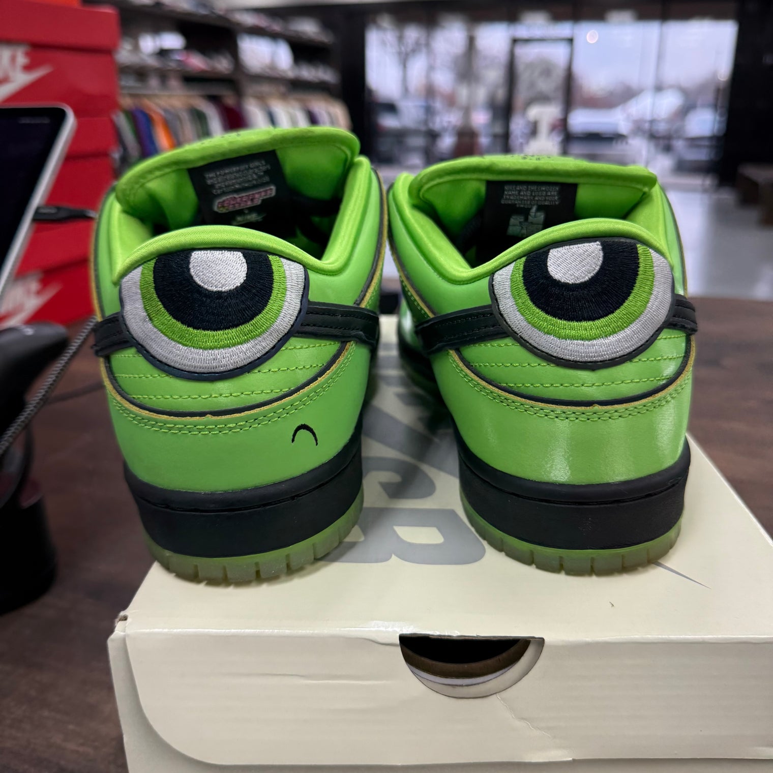 The Powerpuff Girls Buttercup Nike SB Dunk Low (USED)