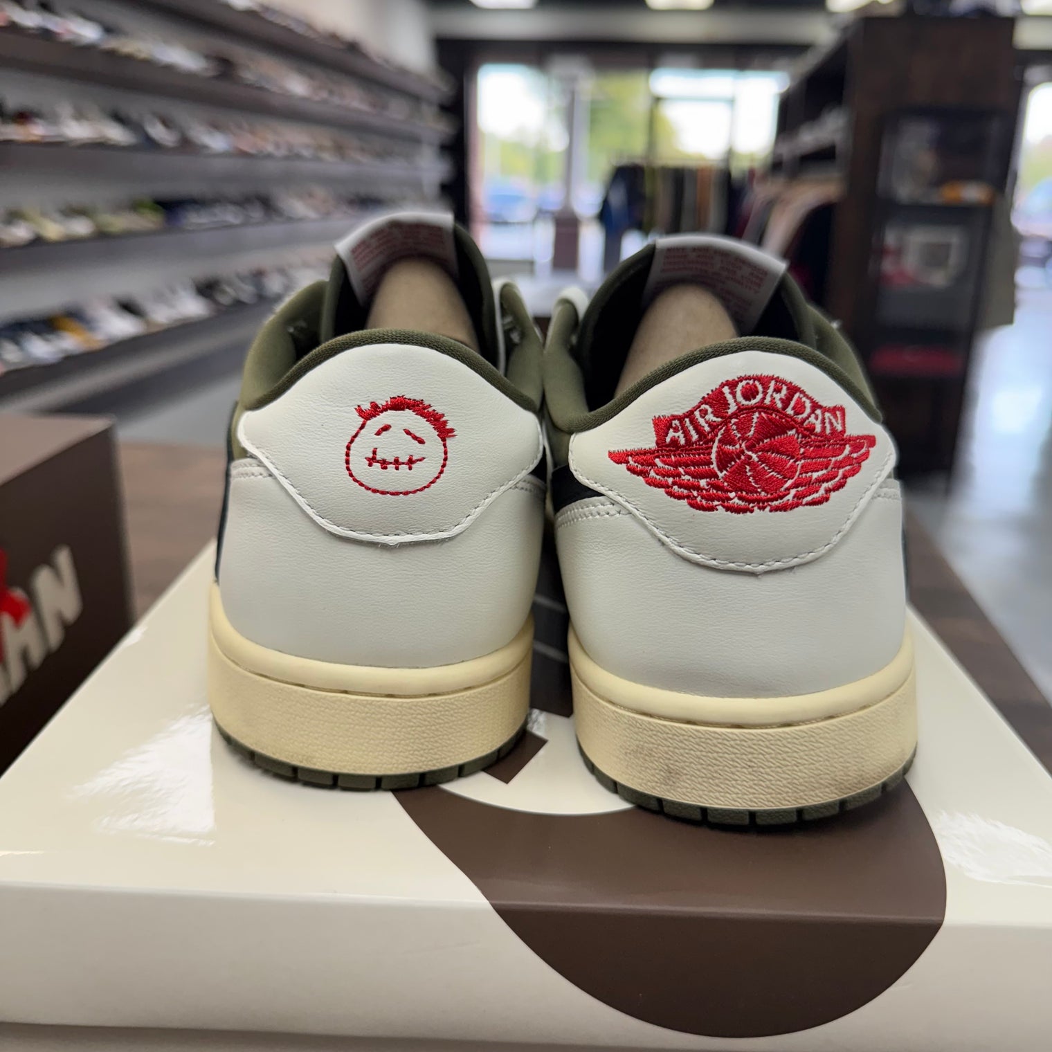 Medium Olive Travis Scott Jordan 1 Low OG SP (Used)
