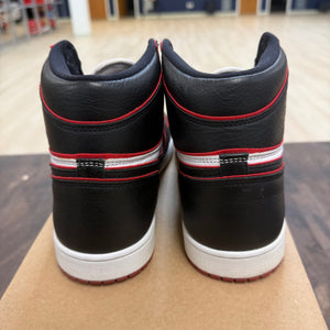 Jordan 1 Retro High Bloodline Size 11 (Pre-Owned) - Image 4