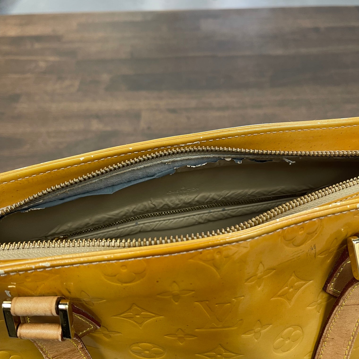 Louis Vuitton Monogram Vernis Yellow Handbag (USED)