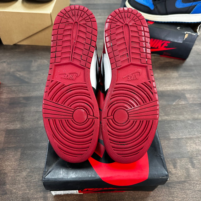 Black Toe Jordan 1 High (GS) (USED)