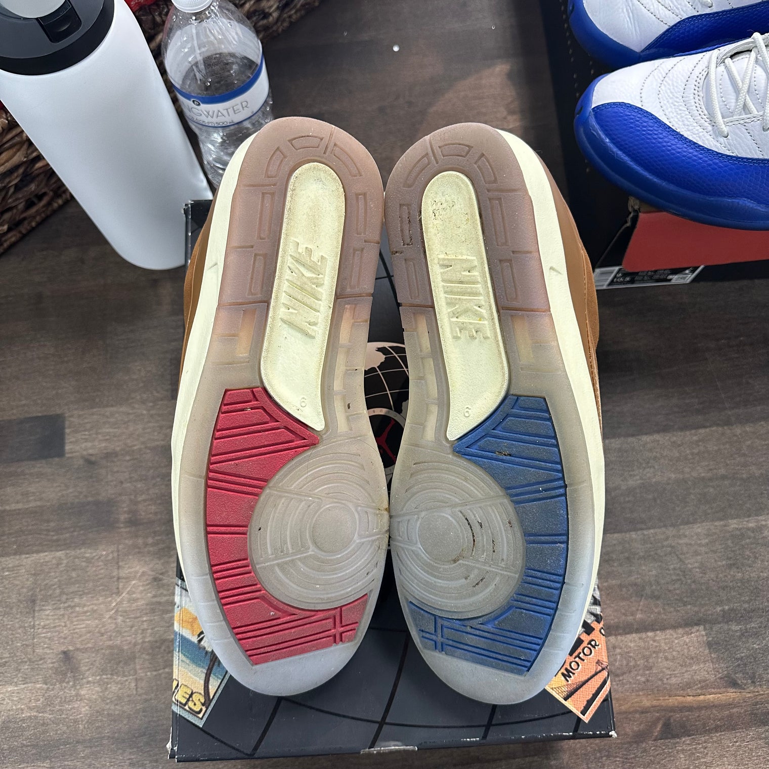Two 18 Jordan 2 Retro Low (USED)