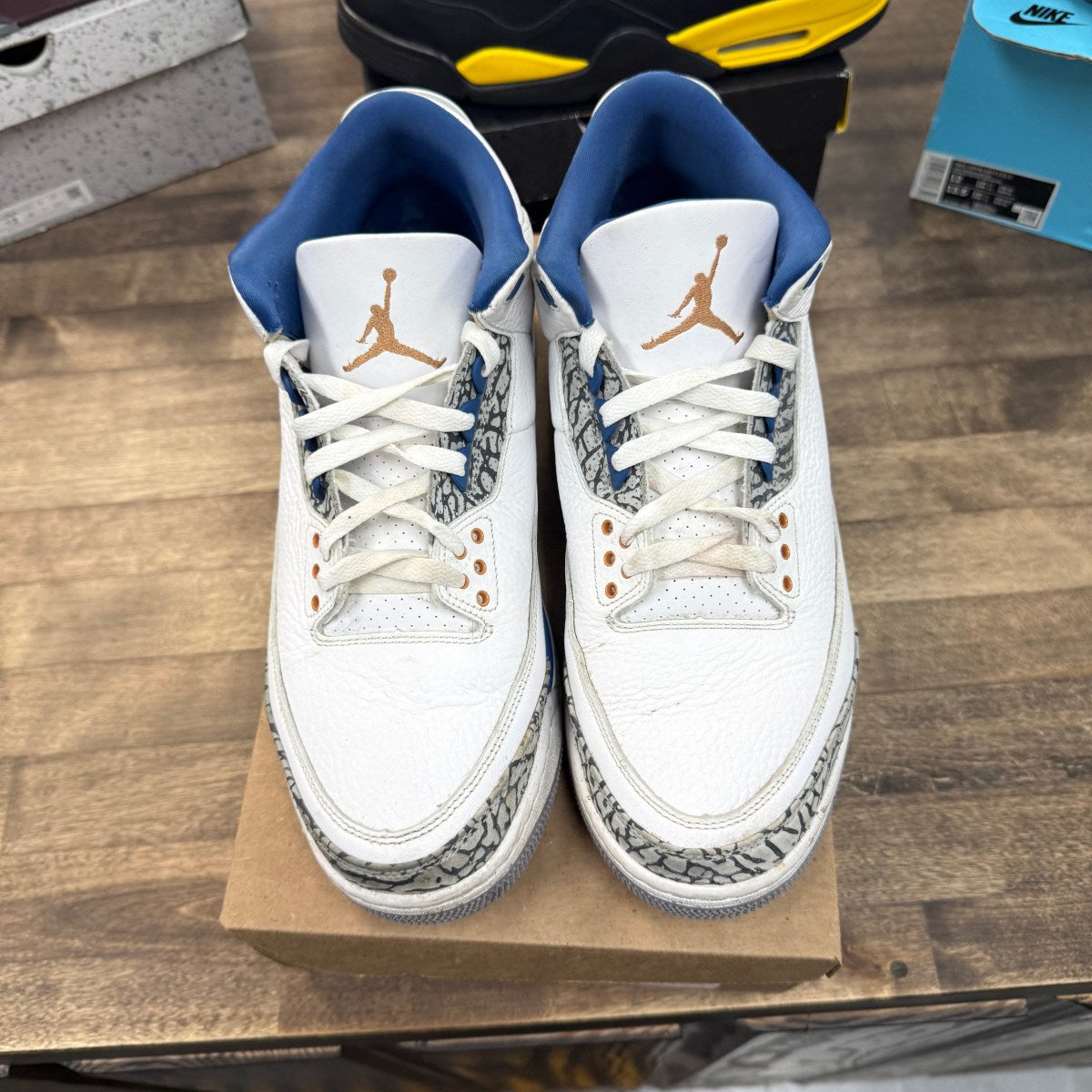Jordan 3 Retro Wizards Size 12 (Pre-Owned) - Image 2